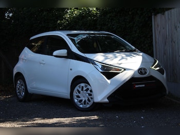2019 - 1.0 VVT-i x-play 5-Door