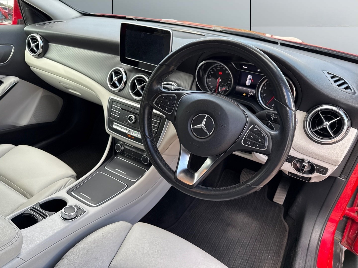 Used Mercedes-Benz GLA 2017 for sale - 75975611: Photo 10