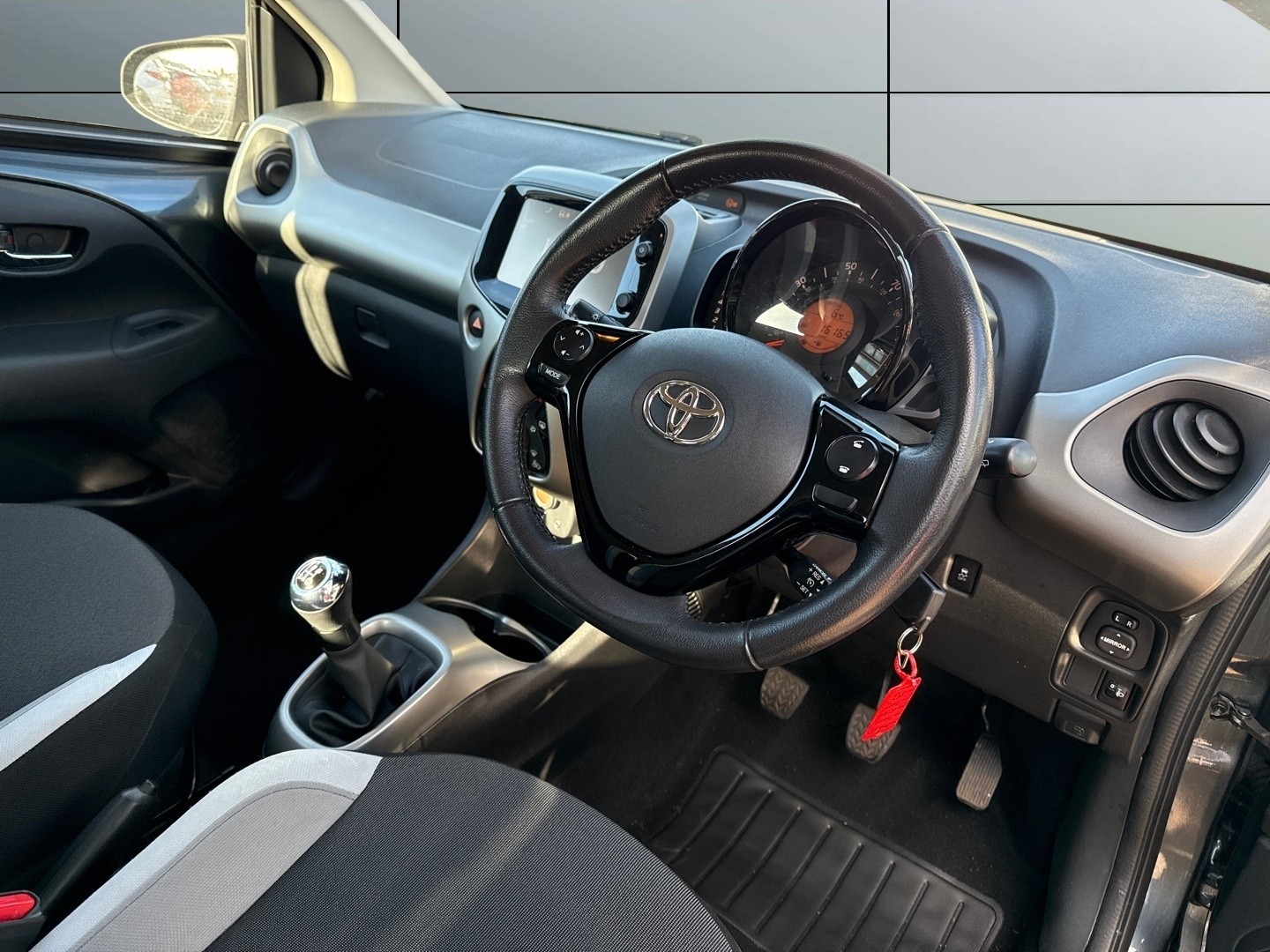 Used Toyota AYGO 2016 for sale - 76625391: Photo 9