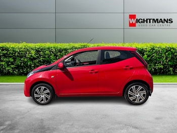 Used Toyota AYGO 2019 for sale - 79463536: Photo