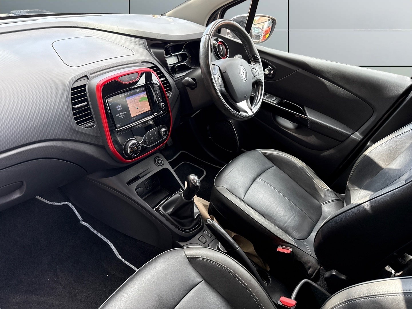 Used Renault Captur 2015 for sale - 75428647: Photo 12