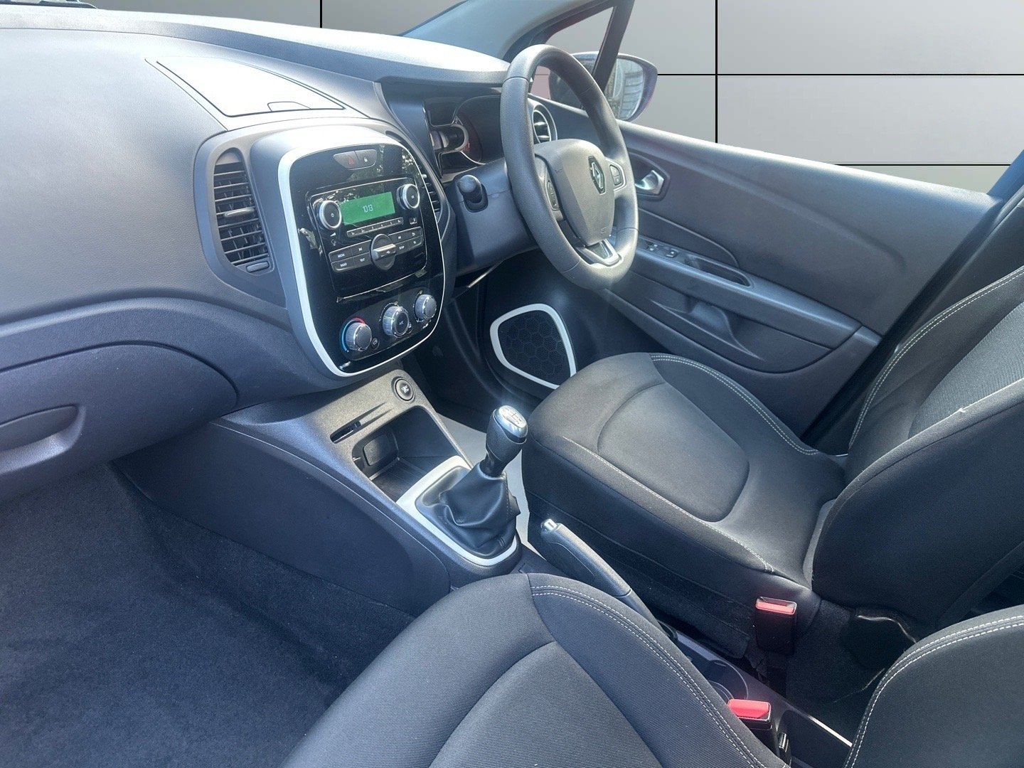 Used Renault Captur 2018 for sale - 76793784: Photo 12