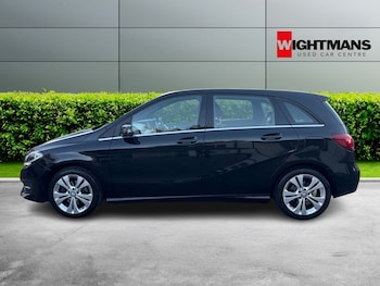 Used Mercedes-Benz B Class 2014 for sale - 76712447: Photo