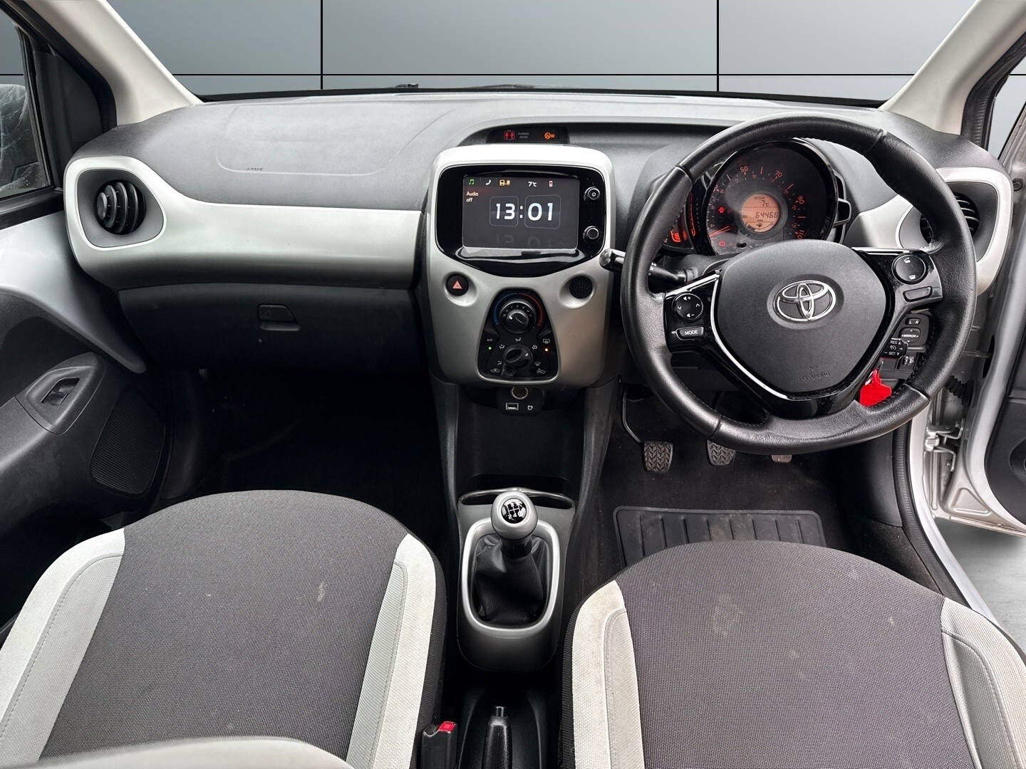 Used Toyota AYGO 2015 for sale - 77697504: Photo 10