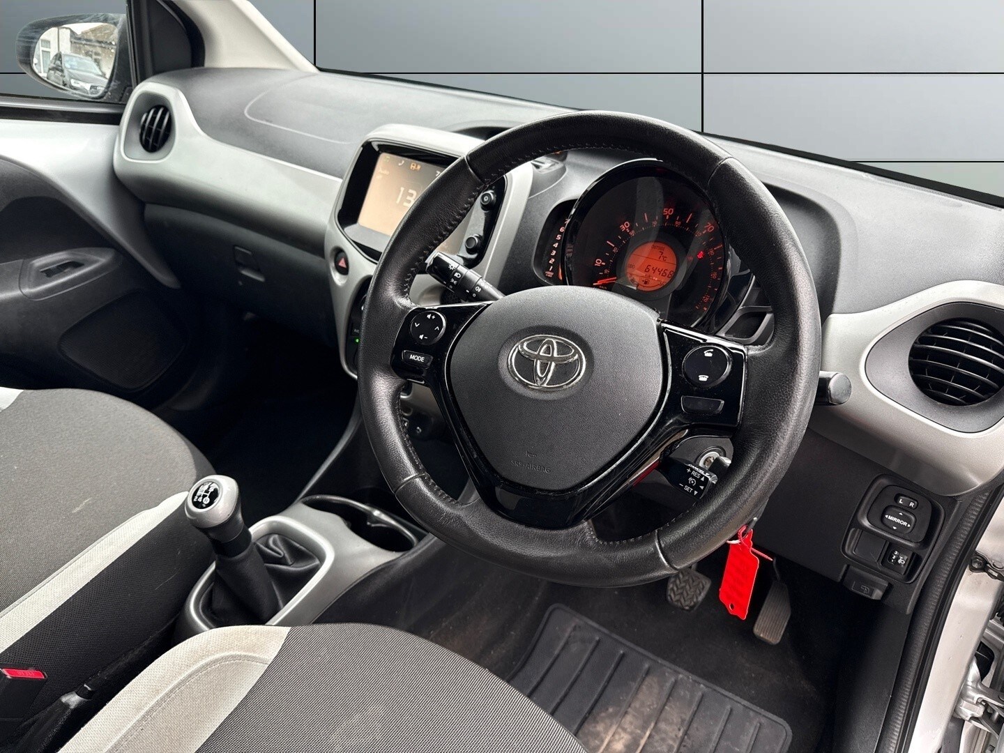 Used Toyota AYGO 2015 for sale - 77697504: Photo 9