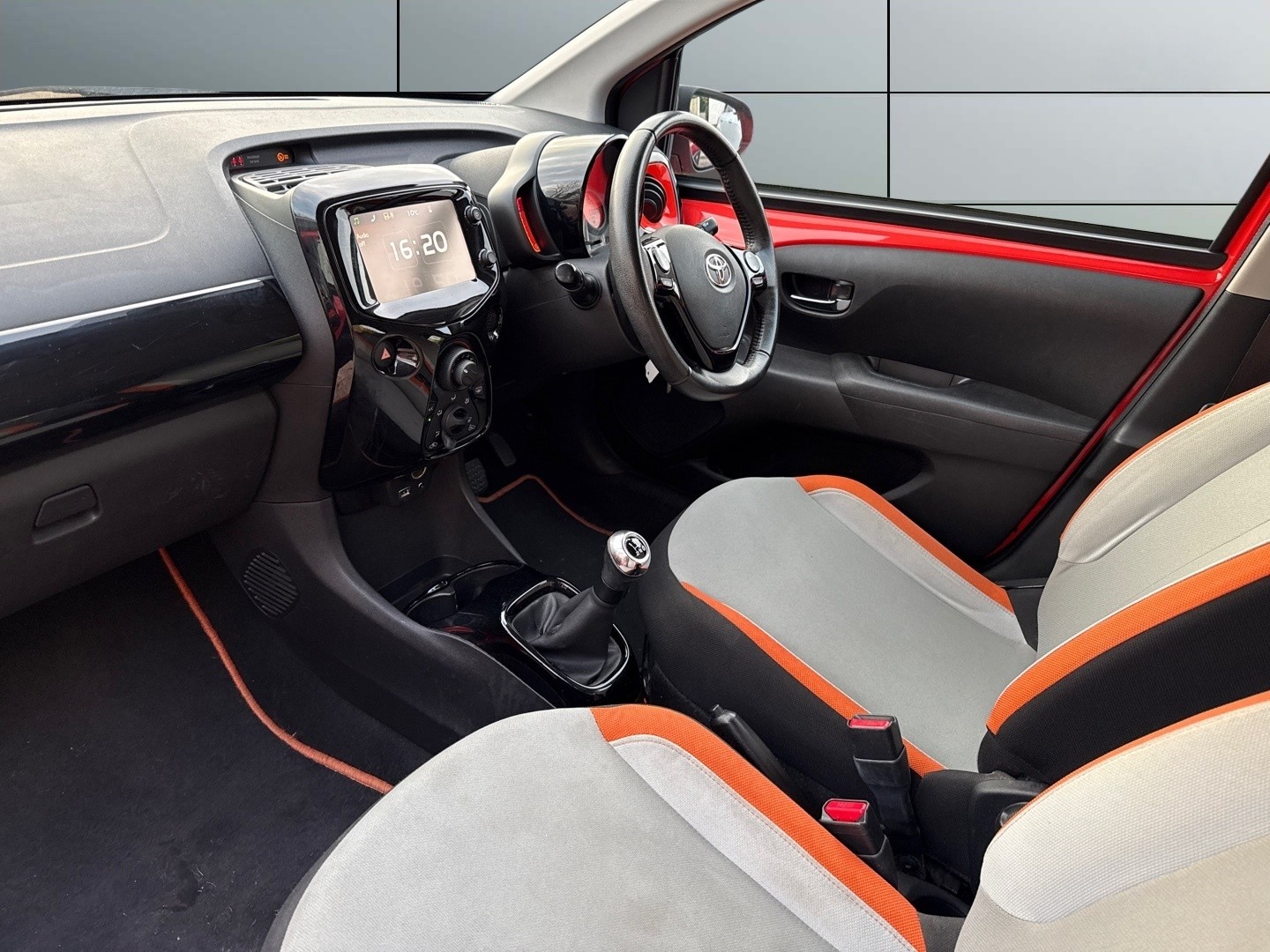 Used Toyota AYGO 2014 for sale - 77697505: Photo 9