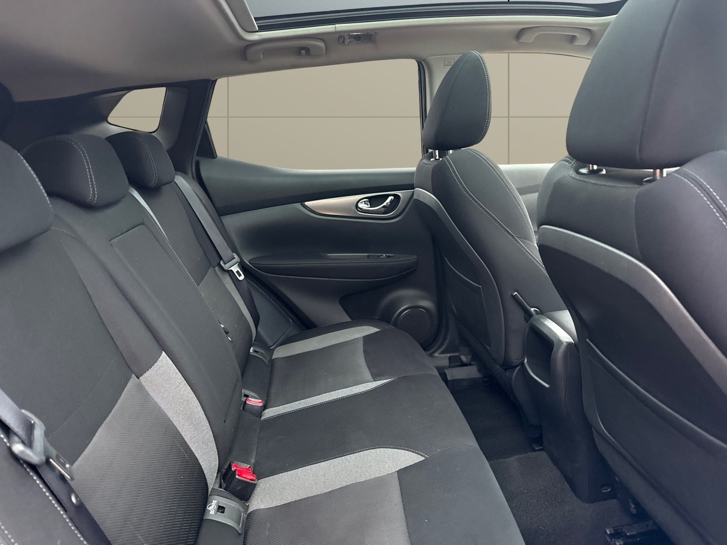 Used Nissan Qashqai 2017 for sale - 76725634: Photo 11