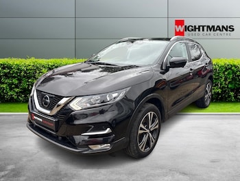 Used Nissan Qashqai 2017 for sale - 76725634: Photo
