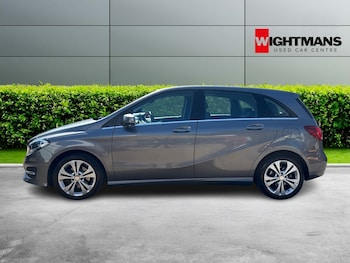 Used Mercedes-Benz B Class 2016 for sale - 78402552: Photo