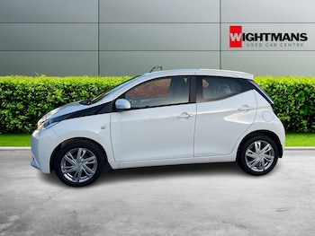 Used Toyota AYGO 2015 for sale - 76687235: Photo