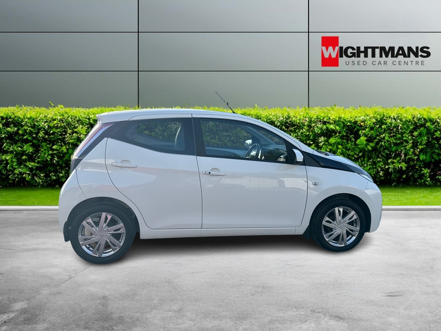 Used Toyota AYGO 2015 for sale - 76687235: Photo 8