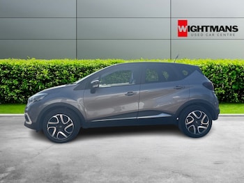 Used Renault Captur 2019 for sale - 79360142: Photo