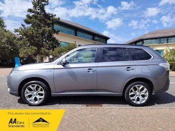 Used Mitsubishi Outlander 2015 for sale - 78758537: Photo
