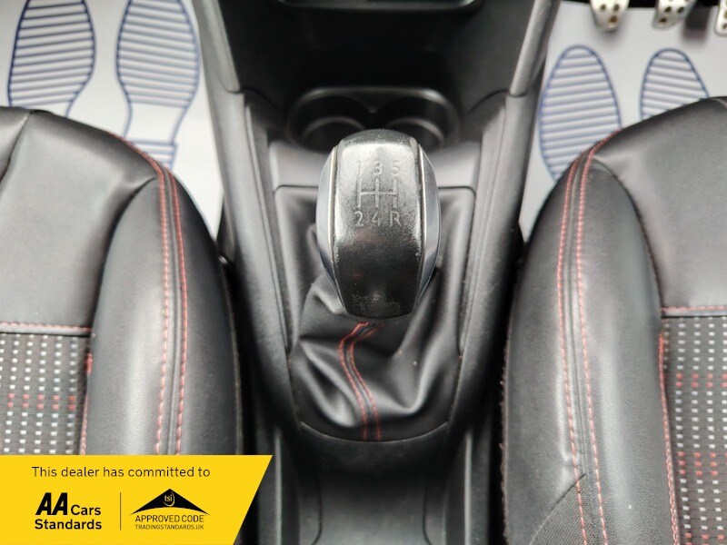 Used Peugeot 208 2015 for sale - 78140984: Photo 32