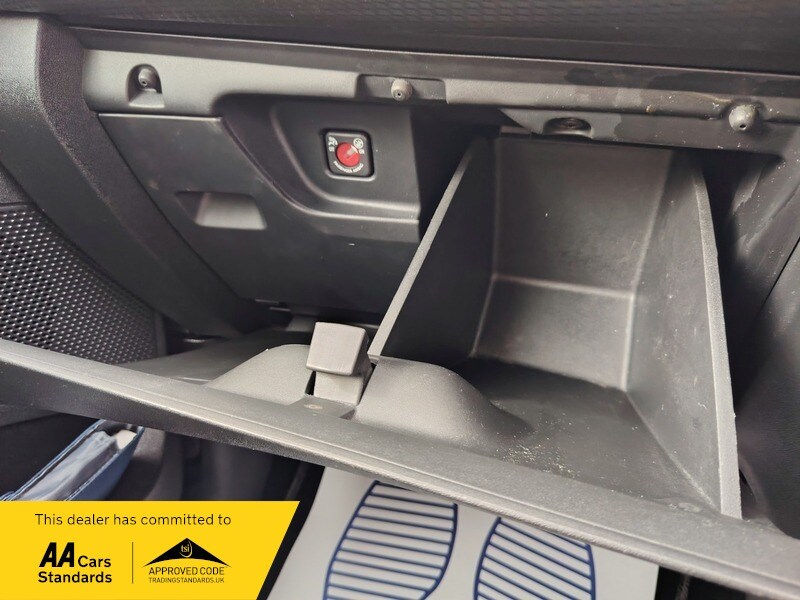 Used Peugeot 208 2015 for sale - 78140984: Photo 33