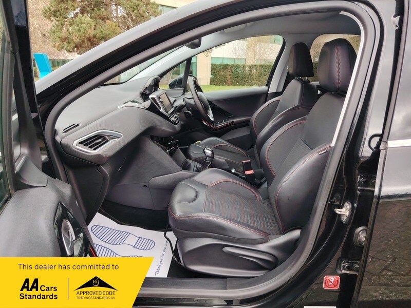 Used Peugeot 208 2015 for sale - 78140984: Photo 35