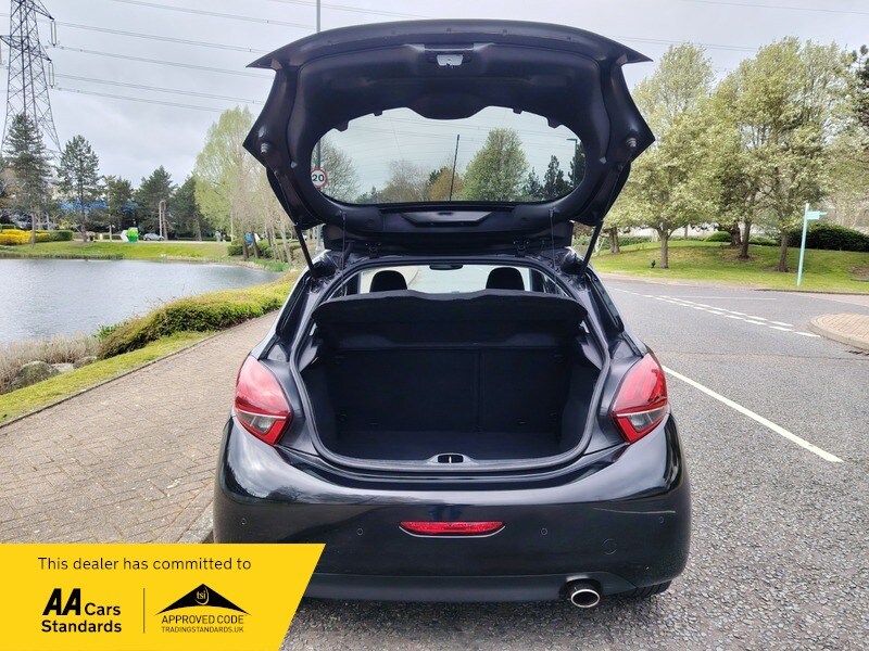 Used Peugeot 208 2015 for sale - 78140984: Photo 7