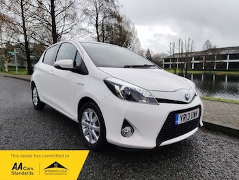 Used Toyota Yaris 2013 for sale - 77802399: Photo