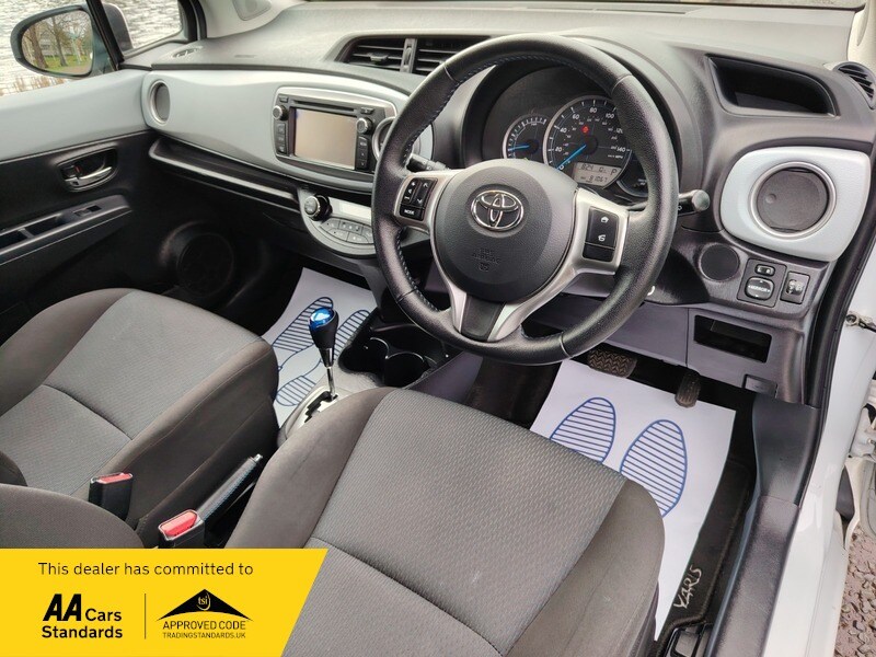 Used Toyota Yaris 2013 for sale - 77802399: Photo 22