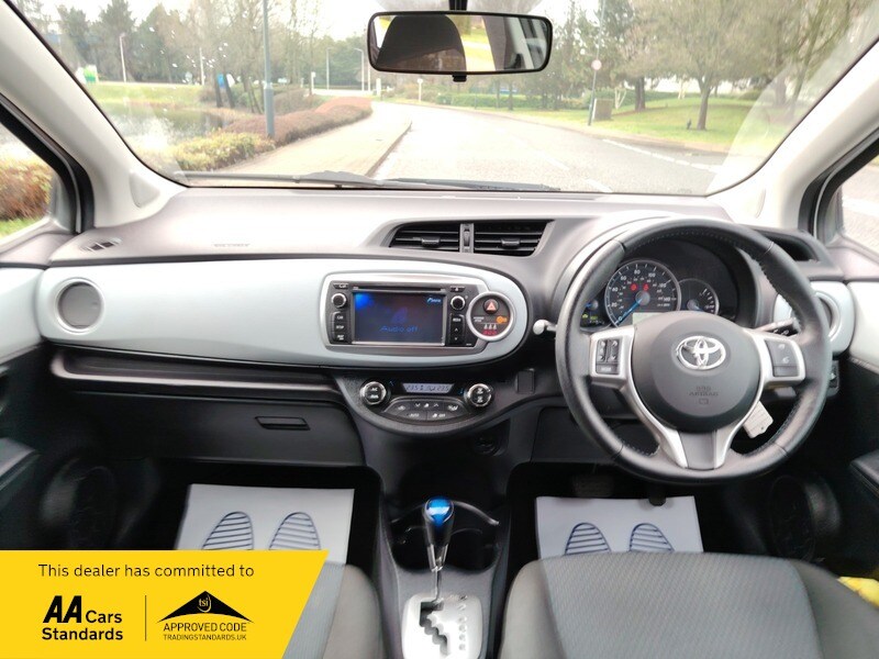 Used Toyota Yaris 2013 for sale - 77802399: Photo 26