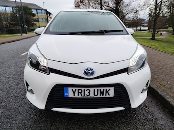 Used Toyota Yaris 2013 for sale - 77802399: Photo
