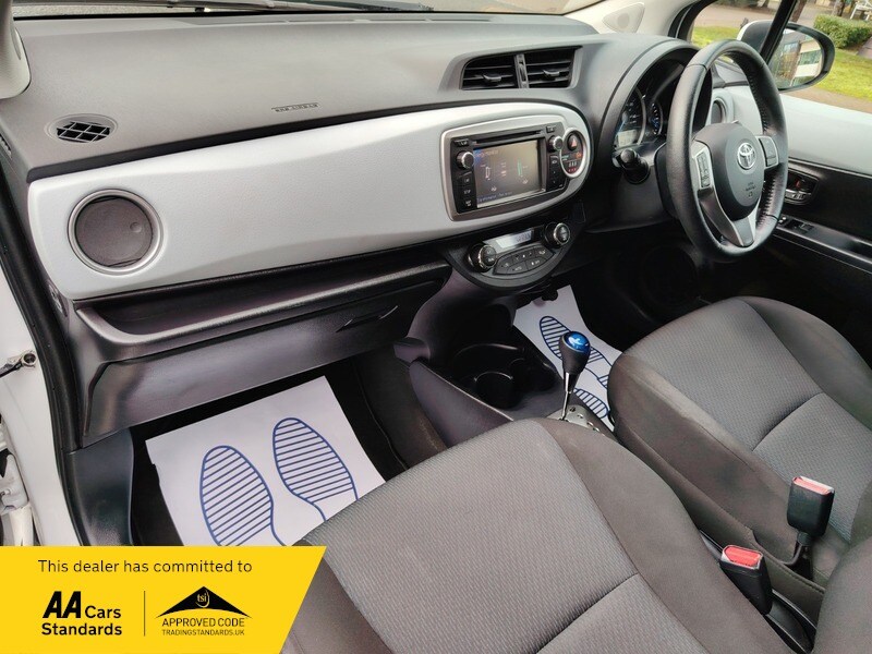 Used Toyota Yaris 2013 for sale - 77802399: Photo 31