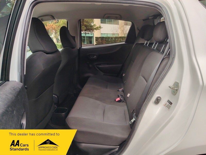 Used Toyota Yaris 2013 for sale - 77802399: Photo 34