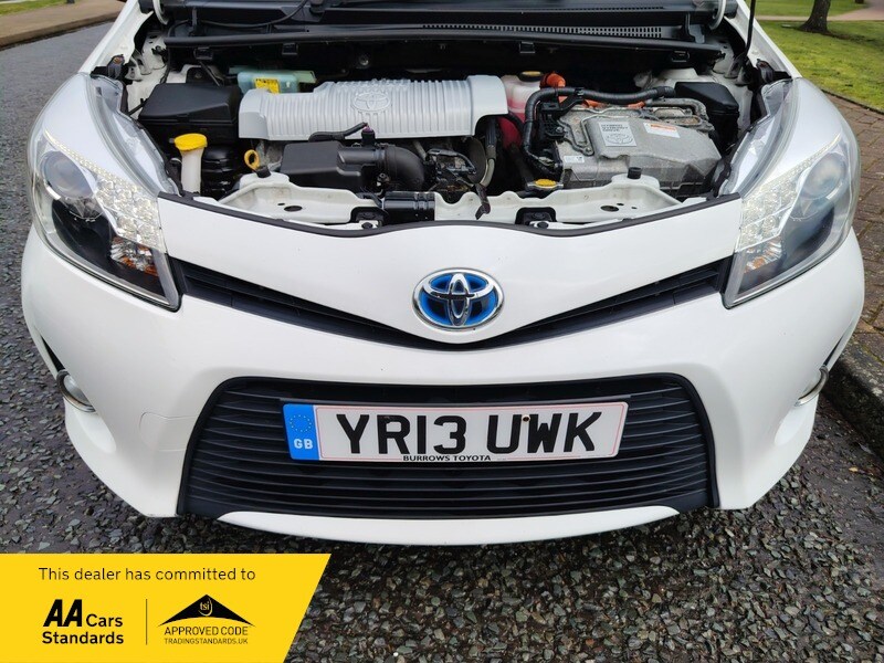 Used Toyota Yaris 2013 for sale - 77802399: Photo 36