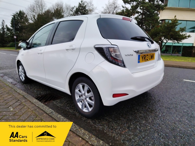 Used Toyota Yaris 2013 for sale - 77802399: Photo 5
