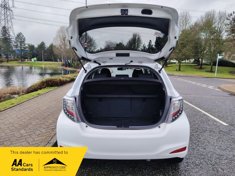 Used Toyota Yaris 2013 for sale - 77802399: Photo 7