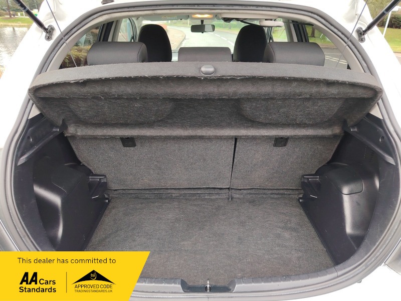 Used Toyota Yaris 2013 for sale - 77802399: Photo 9