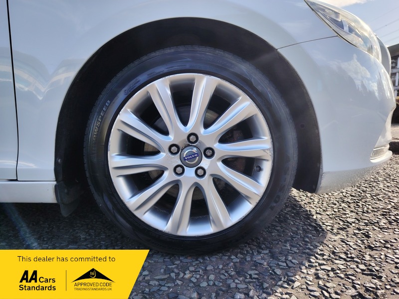 Used Volvo V40 2012 for sale - 77802401: Photo 16