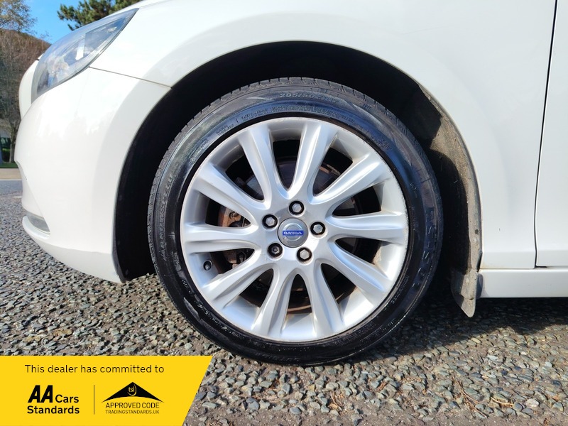 Used Volvo V40 2012 for sale - 77802401: Photo 17