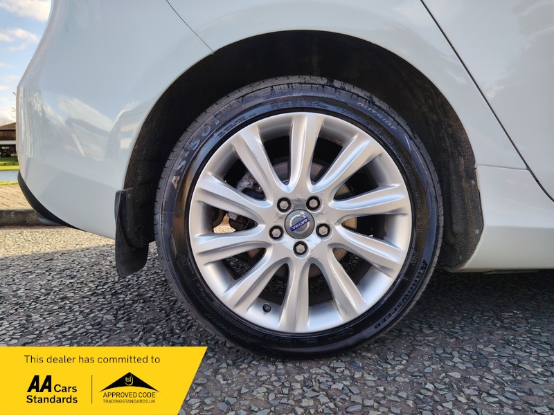 Used Volvo V40 2012 for sale - 77802401: Photo 19