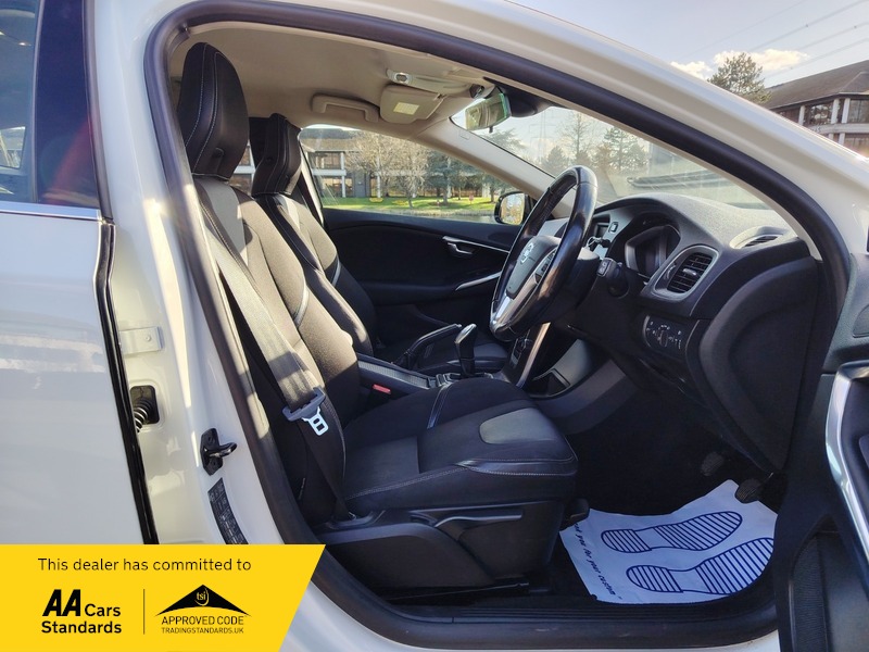 Used Volvo V40 2012 for sale - 77802401: Photo 25