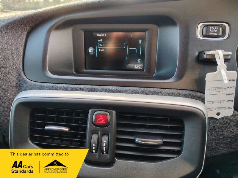 Used Volvo V40 2012 for sale - 77802401: Photo 32