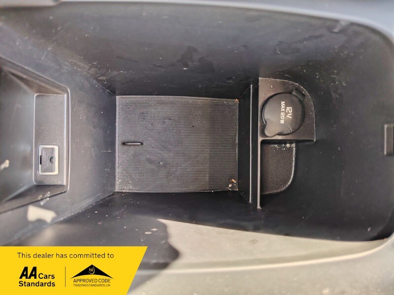 Used Volvo V40 2012 for sale - 77802401: Photo 34