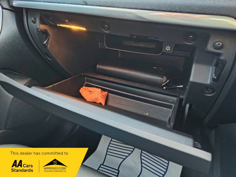 Used Volvo V40 2012 for sale - 77802401: Photo 35