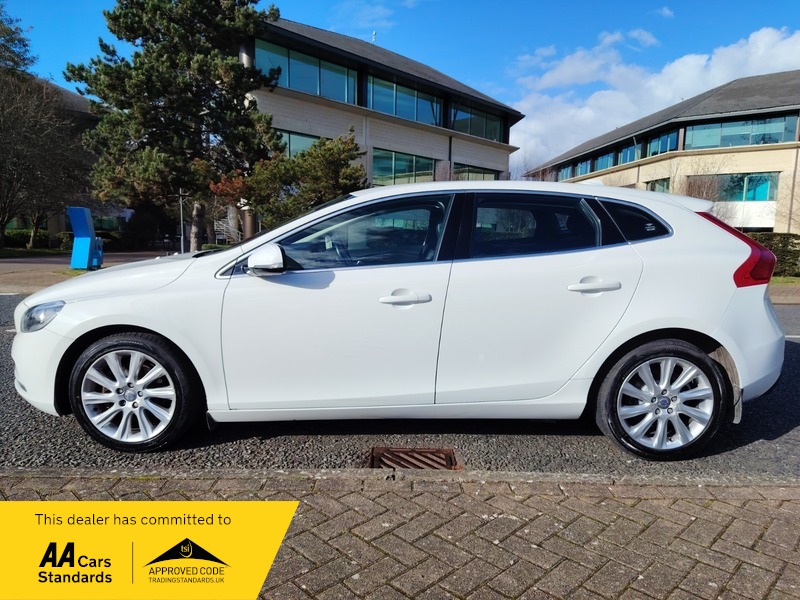 Used Volvo V40 2012 for sale - 77802401: Photo 4
