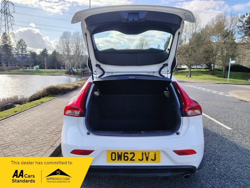 Used Volvo V40 2012 for sale - 77802401: Photo 7