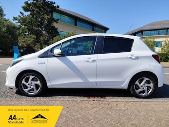Used Toyota Yaris 2016 for sale - 78694303: Photo