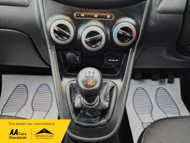 Used Hyundai i10 2012 for sale - 78018025: Photo 26