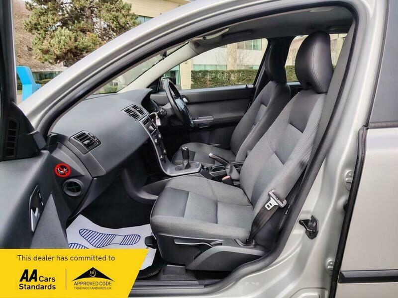 Used Volvo V50 2005 for sale - 77821791: Photo 37