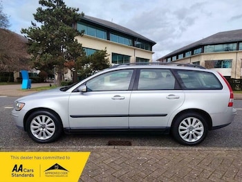 Used Volvo V50 2005 for sale - 77821791: Photo