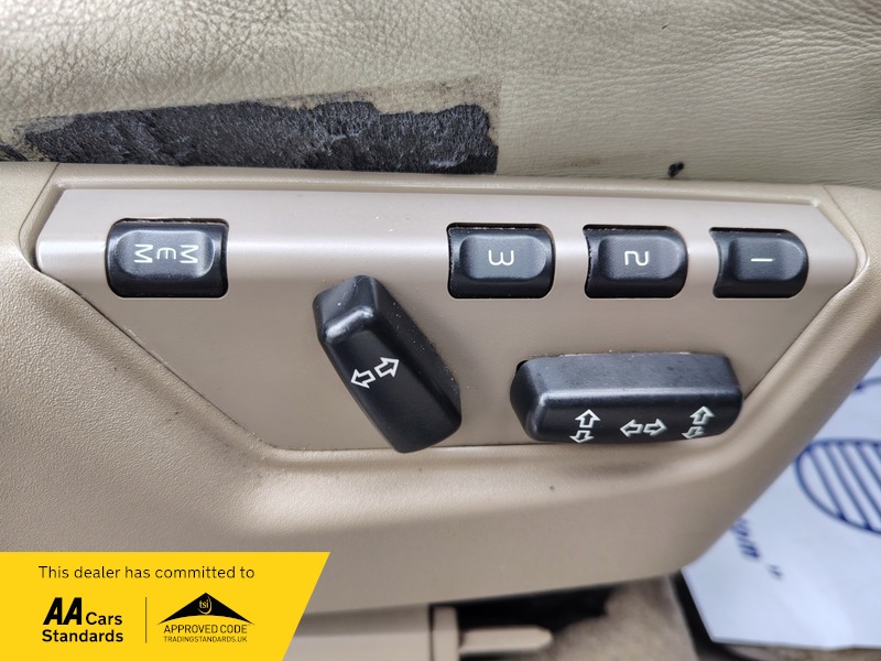 Used Volvo XC90 2010 for sale - 77802409: Photo 25