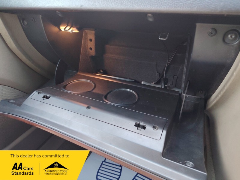 Used Volvo XC90 2010 for sale - 77802409: Photo 36