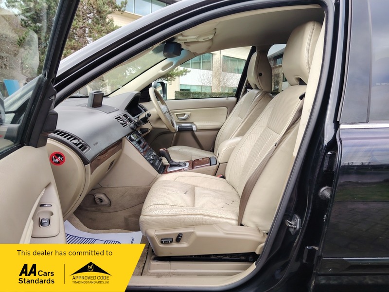 Used Volvo XC90 2010 for sale - 77802409: Photo 38