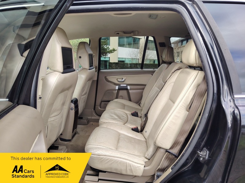 Used Volvo XC90 2010 for sale - 77802409: Photo 40