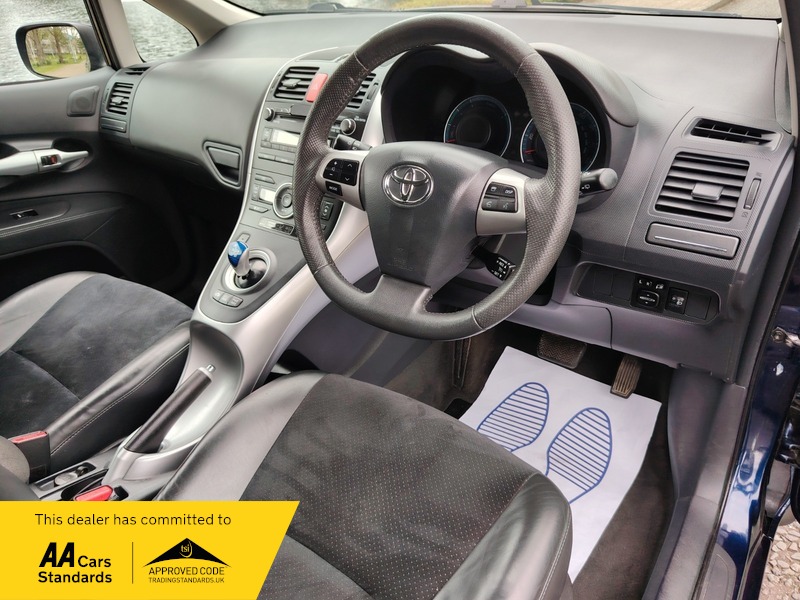 Used Toyota Auris 2010 for sale - 78097609: Photo 25