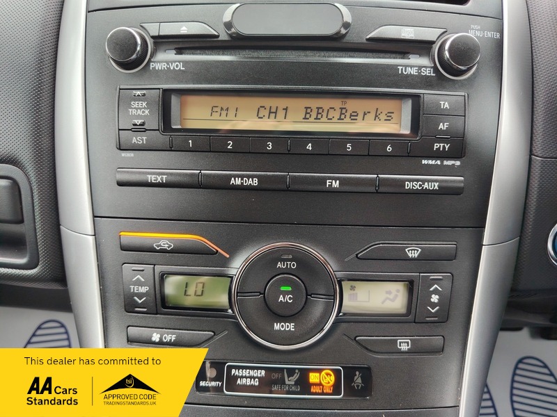 Used Toyota Auris 2010 for sale - 78097609: Photo 32